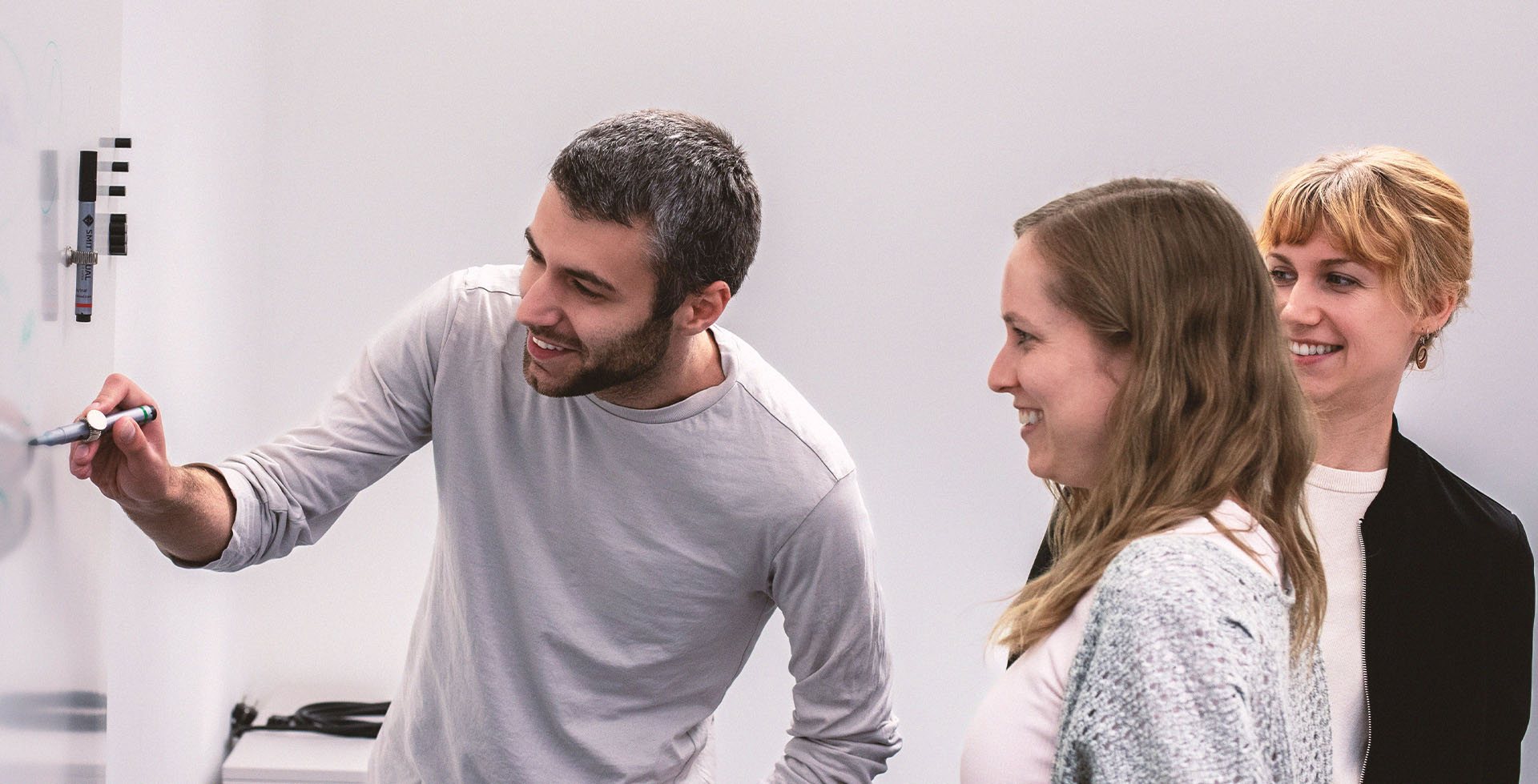 curendo Teammitglieder im Workshop – Zusammenarbeit und Ideenentwicklung für bessere Pflegeunterstützung